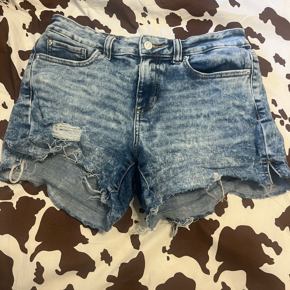 Zenana Outfitters Blue Jean Shorts Distressed Style